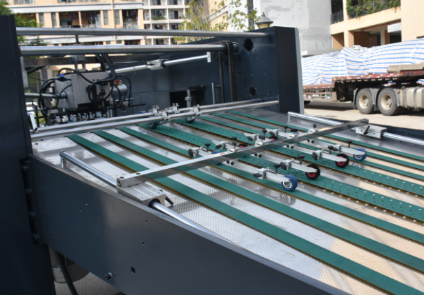 Automatic High-speed Dual-purpose Velvet Coating Machine SGUV-800A